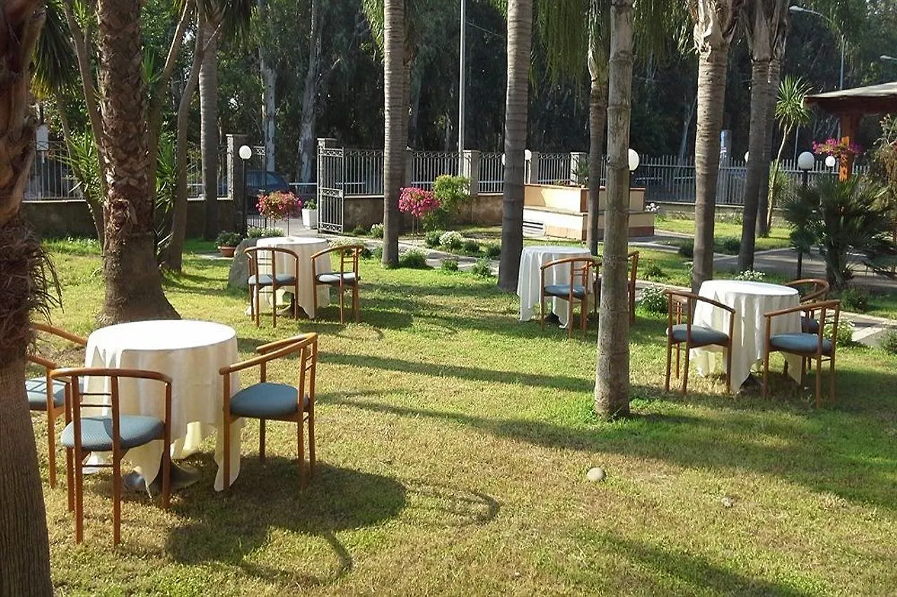Oasi Park Hotel Mascali 3*,